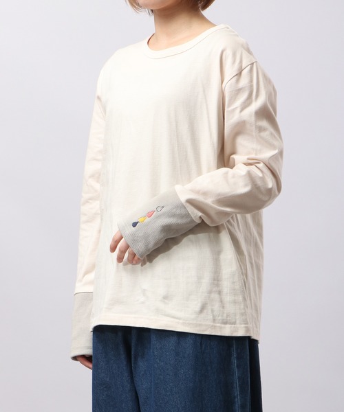 Emago(イマゴ)の「EMAGO 袖リブ切替えロングスリーブTシャツ(Tシャツ/カットソー・レディース・ネイビー/アイボリー/ブラック・FREE)」の4枚目の写真