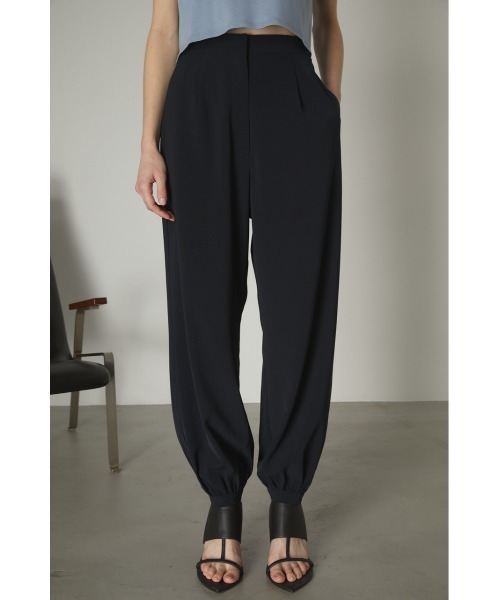 RIM.ARK（リムアーク）の「Slit arabian PT（スラックス・レディース・ライトイエロー/ネイビー/ブラック・38/36）」の13枚目の写真