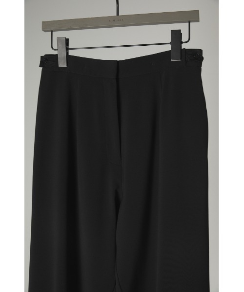 RIM.ARK（リムアーク）の「Slit arabian PT（スラックス・レディース・ライトイエロー/ネイビー/ブラック・38/36）」の15枚目の写真