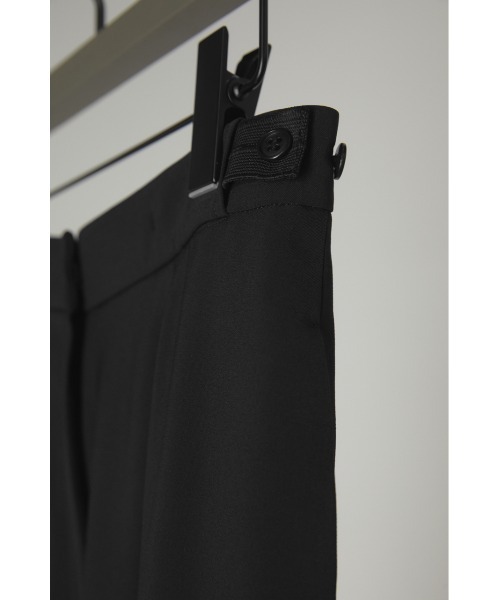 RIM.ARK（リムアーク）の「Slit arabian PT（スラックス・レディース・ライトイエロー/ネイビー/ブラック・38/36）」の16枚目の写真