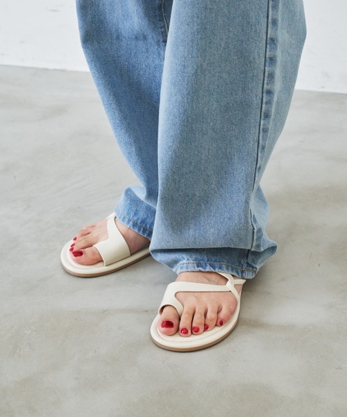 Auntie Rosa Holiday（アンティローザホリデー）の「ストラップトングサンダル（サンダル・レディース・ブラック/ホワイト・SMALL/MEDIUM/LARGE）」の13枚目の写真