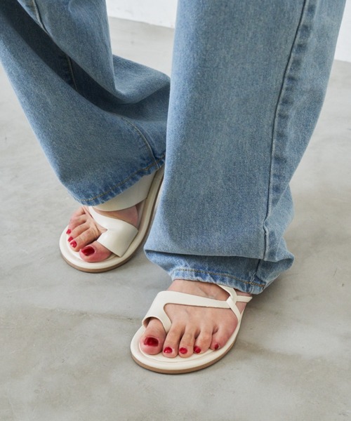 Auntie Rosa Holiday（アンティローザホリデー）の「ストラップトングサンダル（サンダル・レディース・ブラック/ホワイト・SMALL/MEDIUM/LARGE）」の11枚目の写真