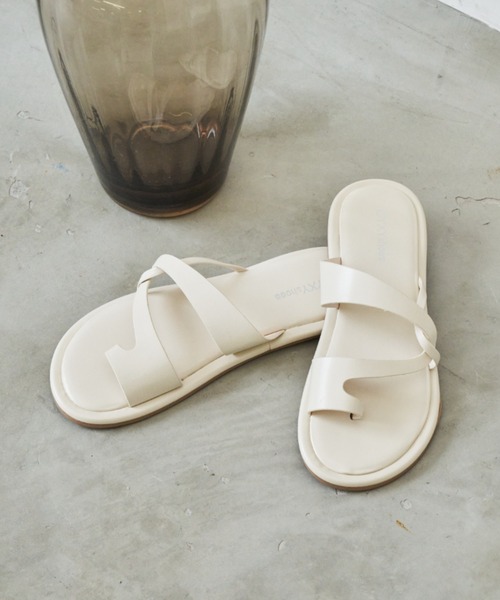 Auntie Rosa Holiday（アンティローザホリデー）の「ストラップトングサンダル（サンダル・レディース・ブラック/ホワイト・SMALL/MEDIUM/LARGE）」の12枚目の写真