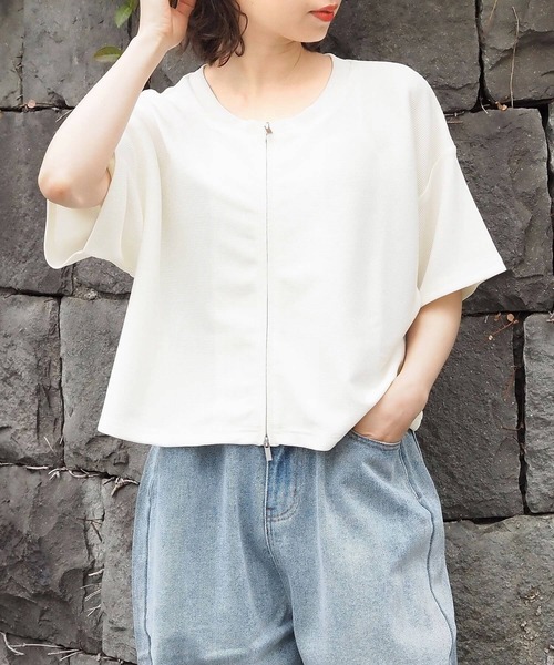 tiptop（ティップトップ）の「ポリテレコダブルジップ半袖カーディガン（カーディガン/ボレロ・レディース・ブルー/アイボリー/ブラック/グリーン・FREE）」の9枚目の写真