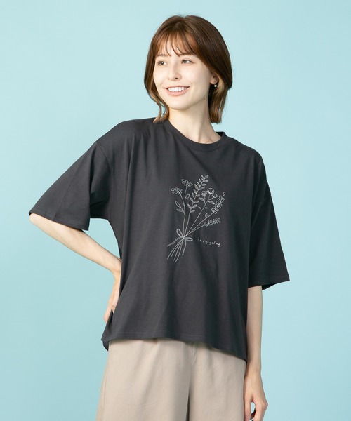fort point(フォーポイント)の「【FORT POINT/フォートポイント】ナチュラル派のシンプル刺繍Tシャツ 5分袖 オーバーサイズ ビッグシルエット(Tシャツ/カットソー・レディース・チャコールグレー/ラベンダー/ライトグリーン/オフホワイト・FREE)」の3枚目の写真