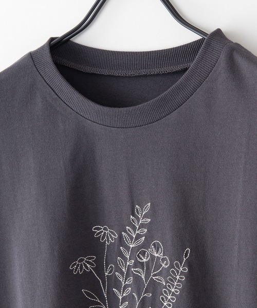fort point(フォーポイント)の「【FORT POINT/フォートポイント】ナチュラル派のシンプル刺繍Tシャツ 5分袖 オーバーサイズ ビッグシルエット(Tシャツ/カットソー・レディース・チャコールグレー/ラベンダー/ライトグリーン/オフホワイト・FREE)」の9枚目の写真