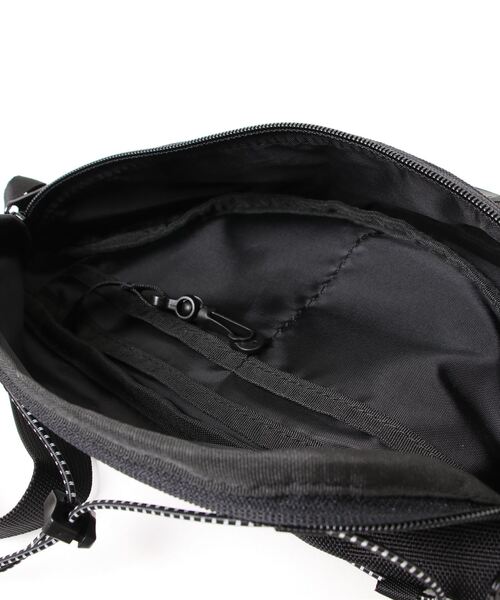 LOWRYS FARM(ローリーズファーム)の「GERRYDCウエストバッグ 909326(ボディバッグ/ウエストポーチ・メンズ・グリーン/ブラック・FREE)」の5枚目の写真