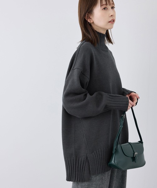 ROPE' PICNIC（ロペピクニック）の「【WEB限定】サイドスリットニットプルオーバー/イージーケア（ニット/セーター・レディース・キナリ/ピンク系その他2/ライトグレー/ダークブラウン/ブラック/グレー系その他/ブルー系その他6/ブルー/レッド系その他2/スミクロ/ブルー系その他4/ライトグリーン/イエロー/レッド・38）」の4枚目の写真