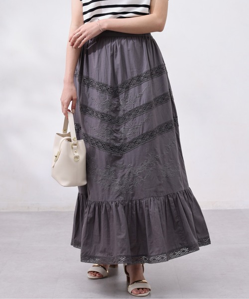 Chez toi（シェトワ）の「コットン刺繍×レーススカート（スカート・レディース・チャコールグレー/オフホワイト/カーキ・FREE）」の5枚目の写真
