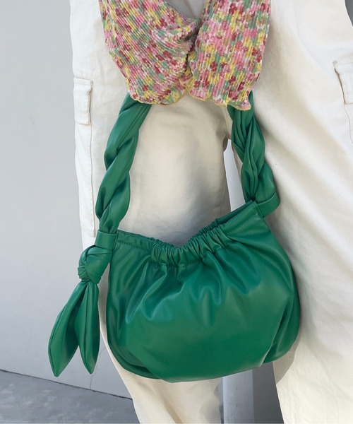 Casselini（キャセリーニ）の「Casselini(キャセリーニ)ツイストバルーンバッグ（ハンドバッグ・レディース・ブラック/グリーン/パープル・FREE）」の19枚目の写真