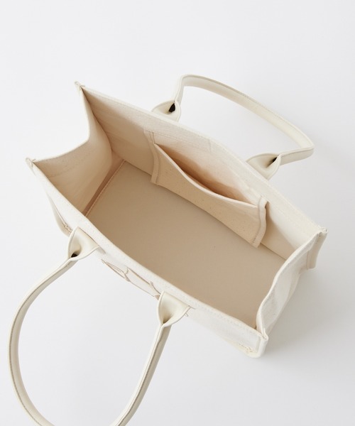 one after another NICE CLAUP(ワンアフターアナザーナイスクラップ)の「【WEB限定】トリミング刺繍トートバッグ(トートバッグ・レディース・アイボリー/ブラック/ホワイト×ブラウン・FREE)」の5枚目の写真