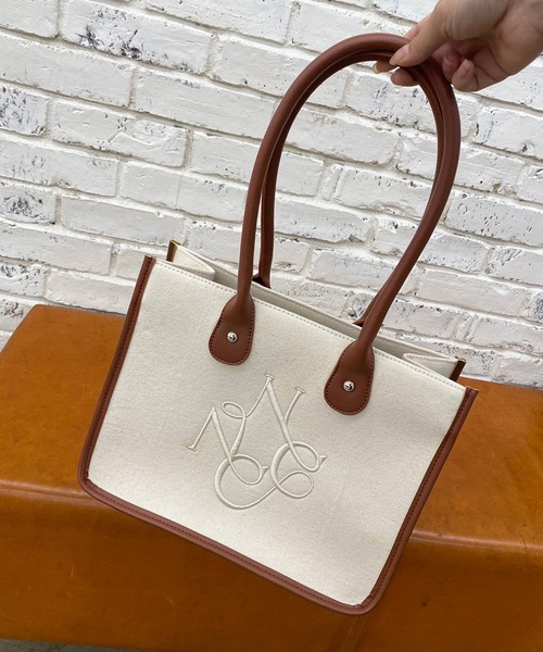 one after another NICE CLAUP(ワンアフターアナザーナイスクラップ)の「【WEB限定】トリミング刺繍トートバッグ(トートバッグ・レディース・アイボリー/ブラック/ホワイト×ブラウン・FREE)」の16枚目の写真
