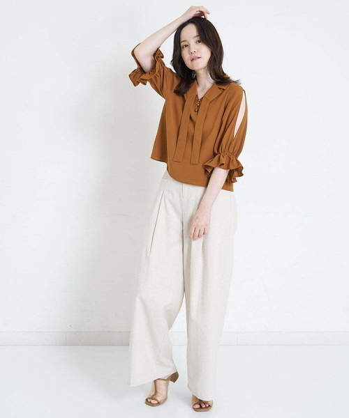 A de a.v.v（アードアー・ヴェ・ヴェ）の「オープンスリーブボウタイブラウス（シャツ/ブラウス・レディース・グリーン/サンドベージュ/ブラック・38/36）」の20枚目の写真