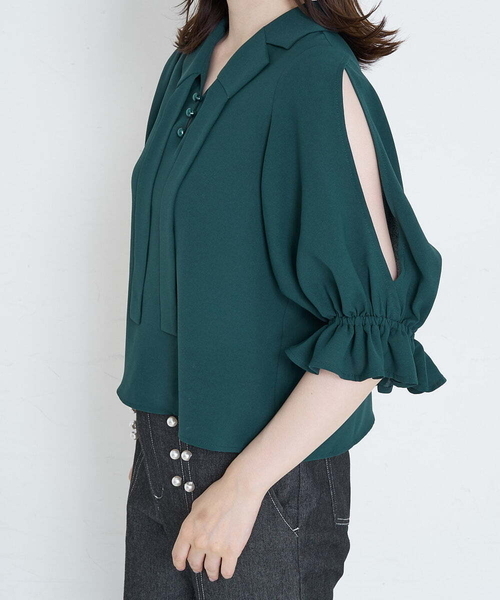 A de a.v.v（アードアー・ヴェ・ヴェ）の「オープンスリーブボウタイブラウス（シャツ/ブラウス・レディース・グリーン/サンドベージュ/ブラック・38/36）」の12枚目の写真