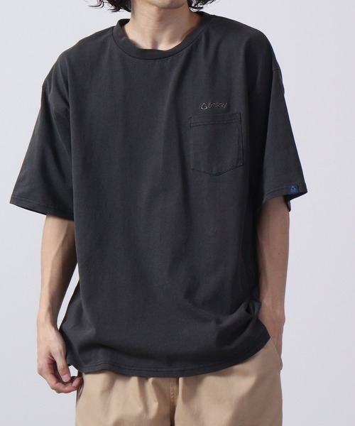 GERRY(ジェリー)の「GERRY ビンテ-ジ加工チェスト刺繍ポケットT 半袖(Tシャツ/カットソー・メンズ・ブラック/マスタード/ネイビー・LL/M/L)」の2枚目の写真