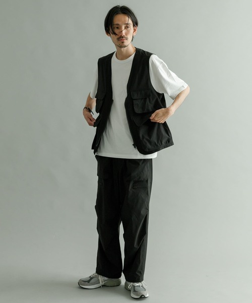URBAN RESEARCH（アーバンリサーチ）の「『撥水/速乾』『UR TECH POLIsh POLI』マルチミリタリーVEST（ベスト・メンズ・ブラック/オリーブ・MEDIUM/LARGE）」の13枚目の写真