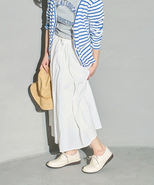 ing(イング)の「【サスティナブル】レースアップスリッポン(スリッポン・レディース・アイボリー/ブラック・L/S/M)」の4枚目の写真