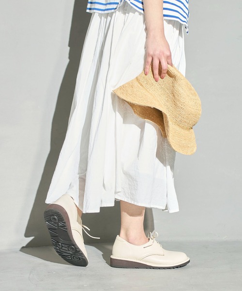 ing(イング)の「【サスティナブル】レースアップスリッポン(スリッポン・レディース・アイボリー/ブラック・L/S/M)」の7枚目の写真