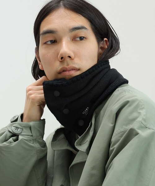 BEAMS HEART（ビームスハート）の「【ユニセックス】ケーブルニット ショート スヌード（ネックウォーマー/スヌード・メンズ・チャコールグレー/ブラック・ONE SIZE）」の4枚目の写真