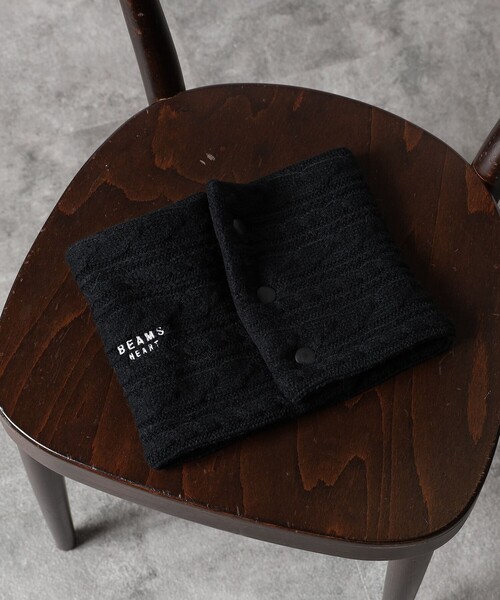 BEAMS HEART（ビームスハート）の「【ユニセックス】ケーブルニット ショート スヌード（ネックウォーマー/スヌード・メンズ・チャコールグレー/ブラック・ONE SIZE）」の5枚目の写真