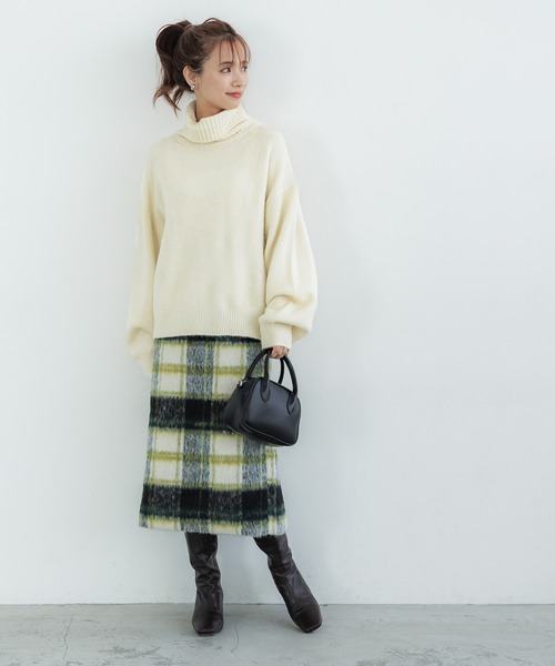 coca（coca）（コカ）の「ヤク風タートルネックニットトップス（ニット/セーター・レディース・イエロー/パープル/ベージュ/チャコール・M/L）」の5枚目の写真