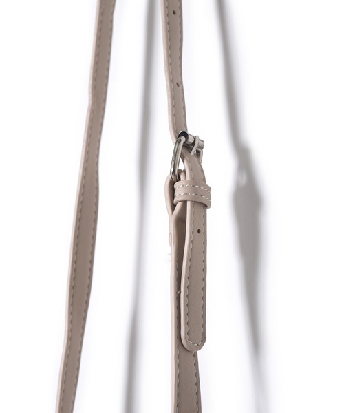 w closet（ダブルクローゼット）の「巾着2WAYバッグ（ハンドバッグ・レディース・ブラック/アイボリー・FREE）」の9枚目の写真