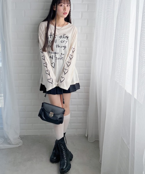 √nuage(ルートニュアージュ)の「ハートスリーブロゴプリントルーズロンT(Tシャツ/カットソー・レディース・ブラック/アイボリー・FREE)」の7枚目の写真