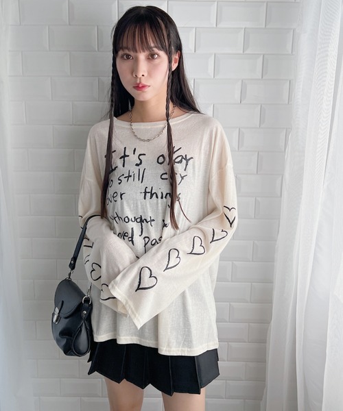 √nuage(ルートニュアージュ)の「ハートスリーブロゴプリントルーズロンT(Tシャツ/カットソー・レディース・ブラック/アイボリー・FREE)」の6枚目の写真