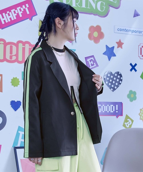 miette（ミエット）の「配色ﾗｲﾝｽﾘｰﾌﾞﾃｰﾗｰﾄﾞｼﾞｬｹｯﾄ（テーラードジャケット・レディース・グレー/ベージュ/ブラック・FREE）」の2枚目の写真