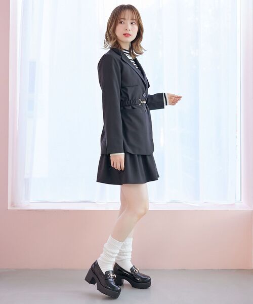 MAJESTIC LEGON（マジェスティックレゴン）の「チェーンベルトセットジャケット（テーラードジャケット・レディース・ブラック/ベージュ/グレー・MEDIUM）」の4枚目の写真