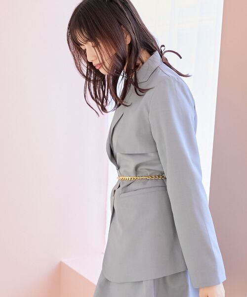 MAJESTIC LEGON（マジェスティックレゴン）の「チェーンベルトセットジャケット（テーラードジャケット・レディース・ブラック/ベージュ/グレー・MEDIUM）」の11枚目の写真