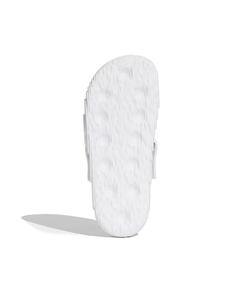 adidas(アディダス)の「adidas Originals Adilette 22 XLG Slides(アディダス オリジナルス アディレッタ 22 XLG サンダル)(サンダル・レディース・ホワイト系・22.5cm/23.5cm/24.5cm/25.5cm)」の8枚目の写真