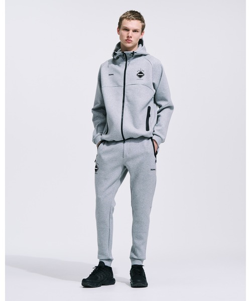 F.C.Real Bristol（エフシーレアルブリストル）の「TECH SWEAT