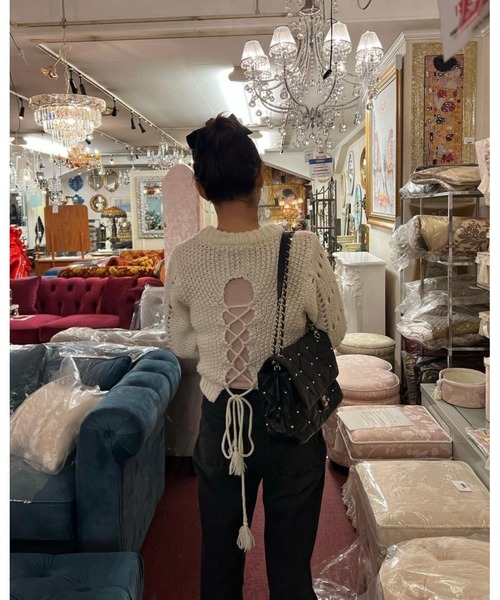 epine(エピヌ)の「back lace up cable knit(ニット/セーター・レディース・アイボリー・FREE)」の5枚目の写真