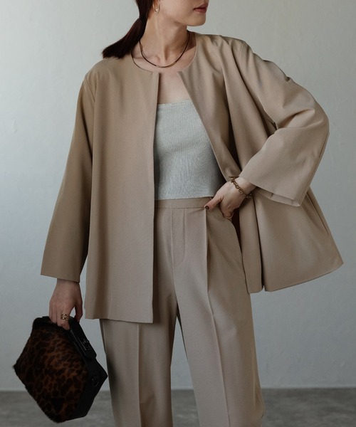 RIRIYANO(リリヤーノ)の「よろこびスーツ(ジャケット+選べるボトム) ─RIRIYANO─(スーツセット・レディース・ベージュ/ネイビー/ブラック/ブラック系その他/ベージュ系その他/ブルー系その他・X-LARGE/XX-LARGE/SMALL/MEDIUM/LARGE)」の3枚目の写真