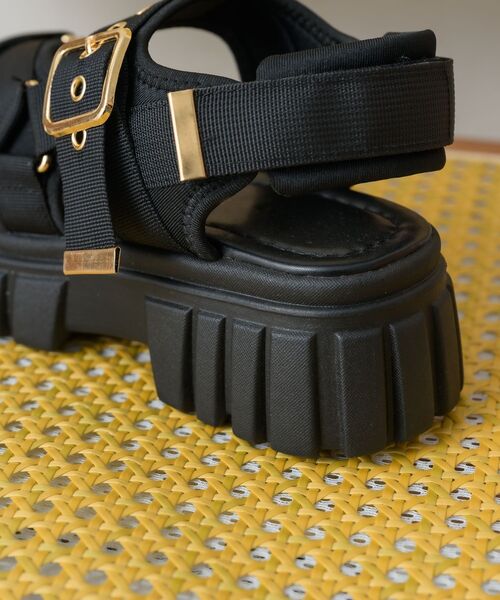 ems excite（エムズエキサイト）の「厚底スポーツサンダル（サンダル・レディース・ブラック/オフホワイト/ライトベージュ・MEDIUM/LARGE/X-LARGE/SMALL）」の17枚目の写真