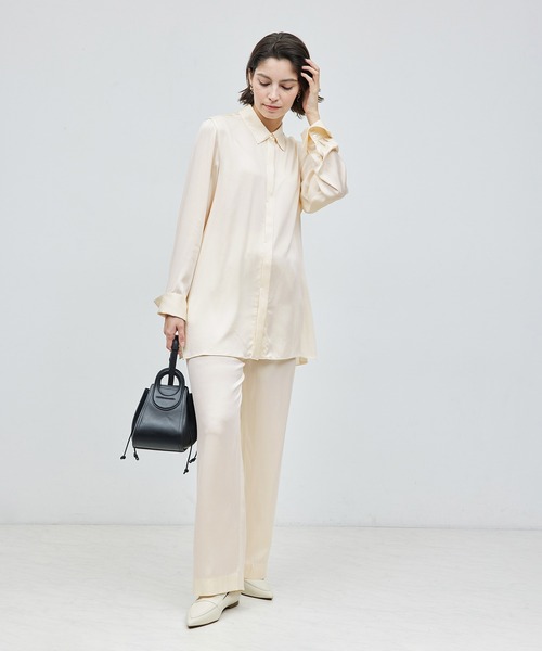 ROPE'（ロペ）の「ウォッシャブルシルクシャツ【雑誌掲載】（シャツ/ブラウス・レディース・キナリ/ネイビー・FREE）」の3枚目の写真