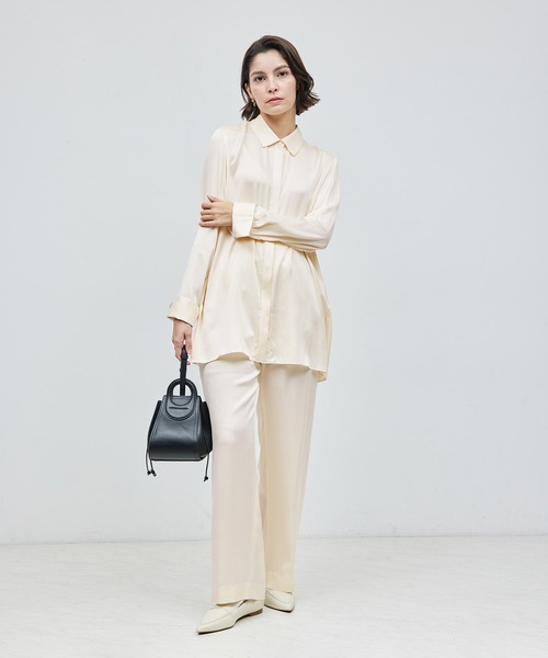 ROPE'（ロペ）の「ウォッシャブルシルクシャツ【雑誌掲載】（シャツ/ブラウス・レディース・キナリ/ネイビー・FREE）」の4枚目の写真