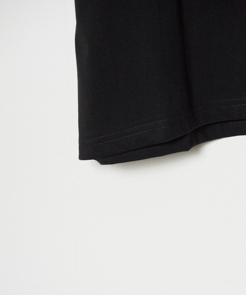 Theater code（シアターコード）の「front graphic T-shirt / フロント グラフィック T-シャツ 半袖（Tシャツ/カットソー・メンズ・ブラック/ホワイト/ブルー/ダークブルー/チャコール・3/2）」の7枚目の写真