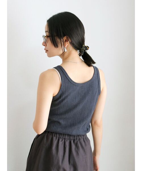 Ungrid（アングリッド）の「ランダムテレコタンクトップ（Tシャツ/カットソー・レディース・チャコールグレー/オフホワイト/パープル/オレンジ・FREE）」の6枚目の写真