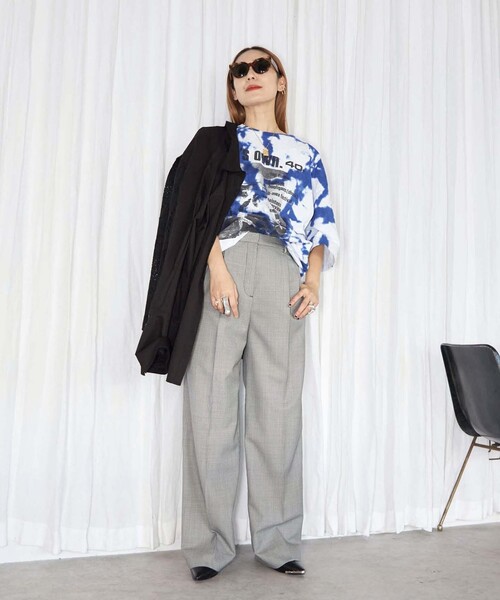 TOGA PULLA（トーガ　プルラ）の「【TOGA PULLA × BOY’S OWN】Tie dye print Tシャツ（Tシャツ/カットソー・レディース・ブルー・XX-LARGE）」の6枚目の写真