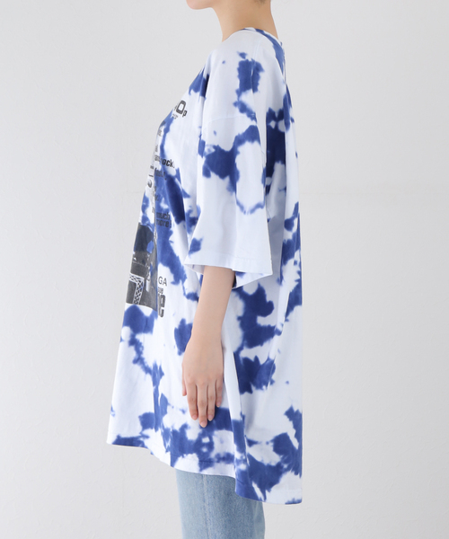 TOGA PULLA（トーガ　プルラ）の「【TOGA PULLA × BOY’S OWN】Tie dye print Tシャツ（Tシャツ/カットソー・レディース・ブルー・XX-LARGE）」の8枚目の写真