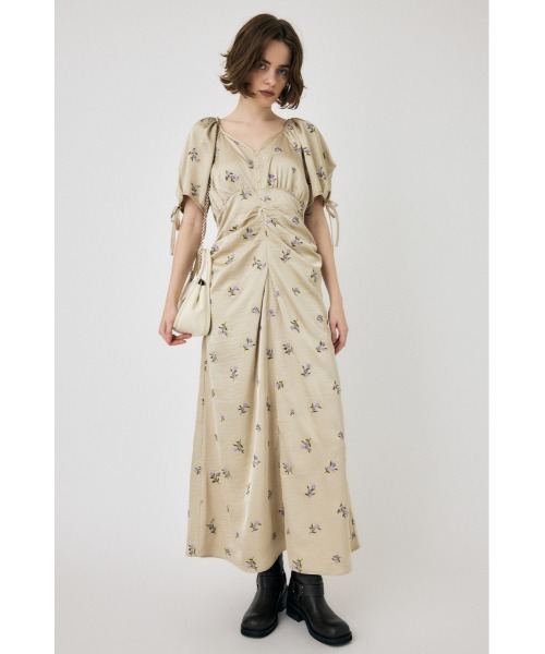 MOUSSY（マウジー）の「BUTTERFLY SLEEVE ドレス（ワンピース・レディース・ブラック系その他/ベージュ系その他・1/2）」の2枚目の写真