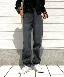 Q | テーパードデニム(デニムパンツ)