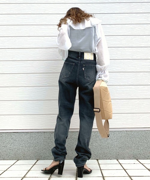 Q（キュー）の「テーパードデニム（デニムパンツ・レディース・グレー・SMALL/MEDIUM）」の5枚目の写真