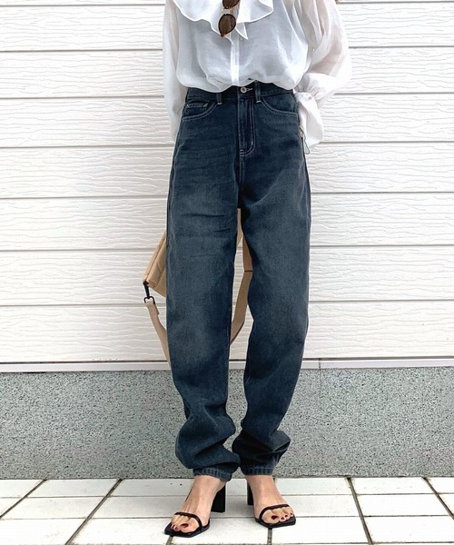 Q（キュー）の「テーパードデニム（デニムパンツ・レディース・グレー・SMALL/MEDIUM）」の6枚目の写真