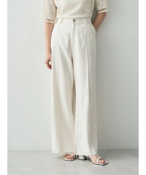 YECCA VECCA(イェッカヴェッカ)の「綿麻バギーツイルパンツ(その他パンツ・レディース・オフホワイト・M/S)」の4枚目の写真