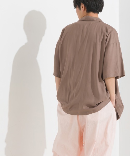 OMNES（オムネス）の「ユニセックス レーヨンアロハシャツ（シャツ/ブラウス・メンズ・ブラウン系その他/ブラック/モカ/ブラック系その他/ブルー系その他・LARGE/MEDIUM）」の20枚目の写真