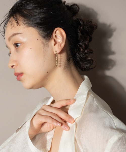voov(ブーブ)の「メタル ボールチェーン ロング ピアス(ピアス(両耳用)・レディース・ゴールド/シルバー・フリー)」の3枚目の写真