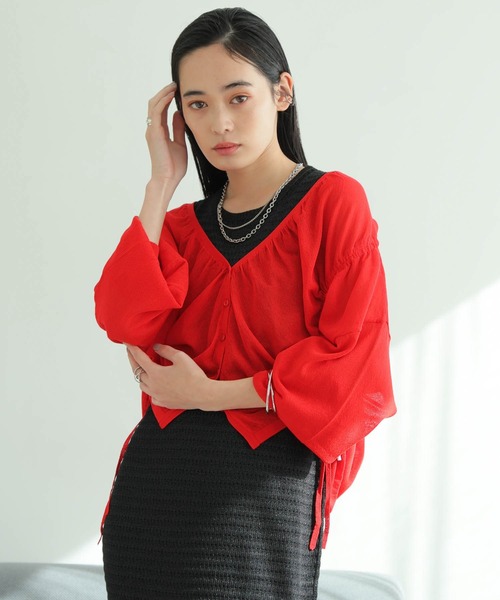 LADYMADE（レディメイド）の「シャーリングシアーニットカーディガン（カーディガン/ボレロ・レディース・レッド/ブラック/グレイッシュベージュ・FREE）」の22枚目の写真